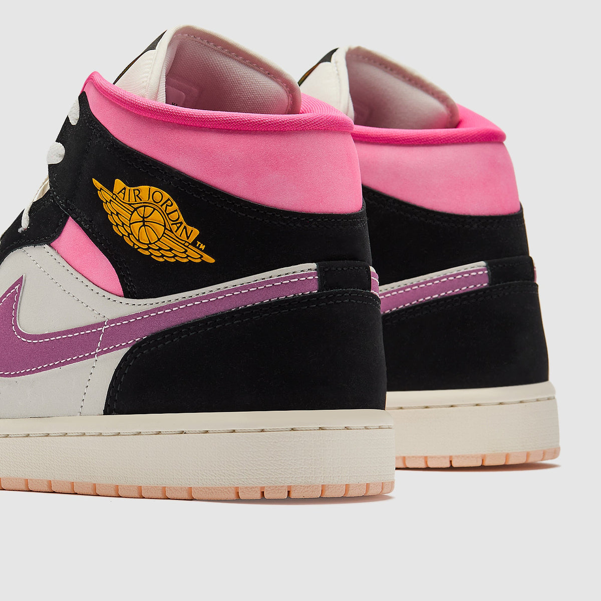 Air Jordan 1 Mid SE