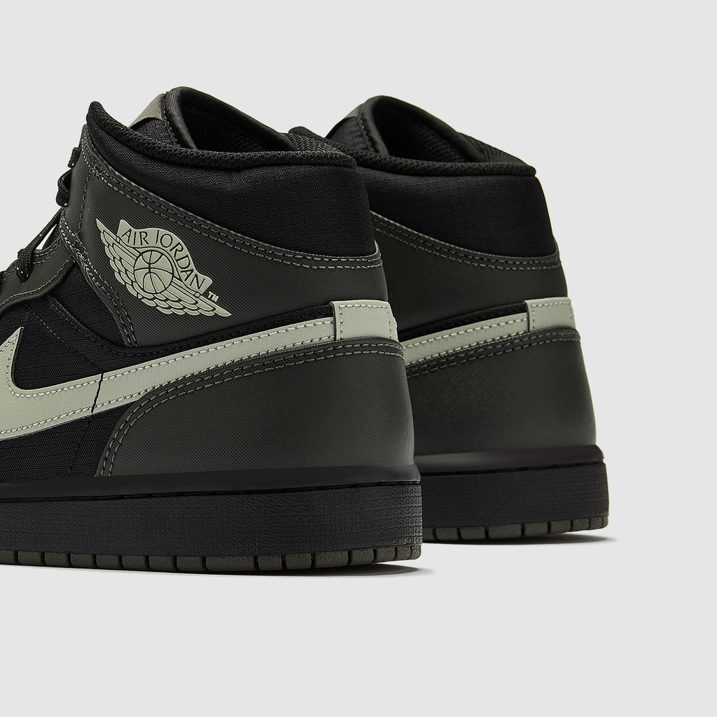 Air Jordan 1 Mid Utility