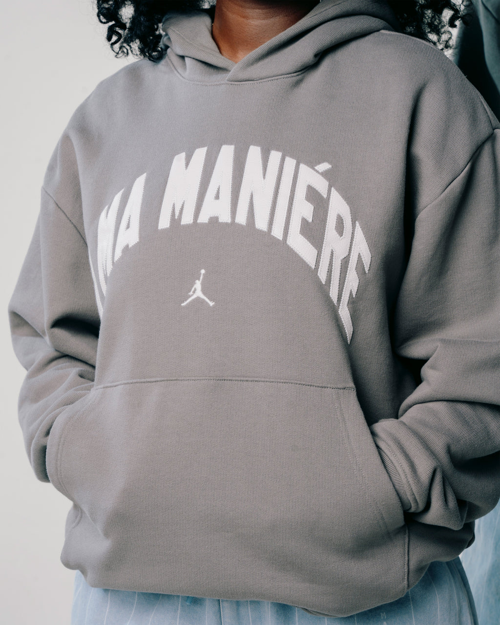 A MA MAN¨ªERE HOODIE